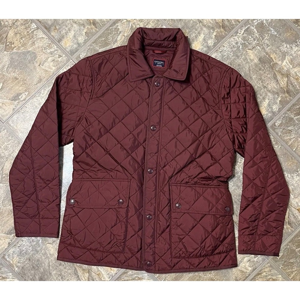 UNTUCKit Quilted Barn Jacket Mens Medium Burgundy Diamond Field Coat